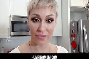 HumpingMom -  Stepson fucks her stepmom Ryan Keely from behind on the kitchen counter and makes a hot porn video
